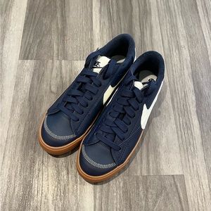 Nike Blazer Low 77 Jumbo Midnight Navy Gum 🕛